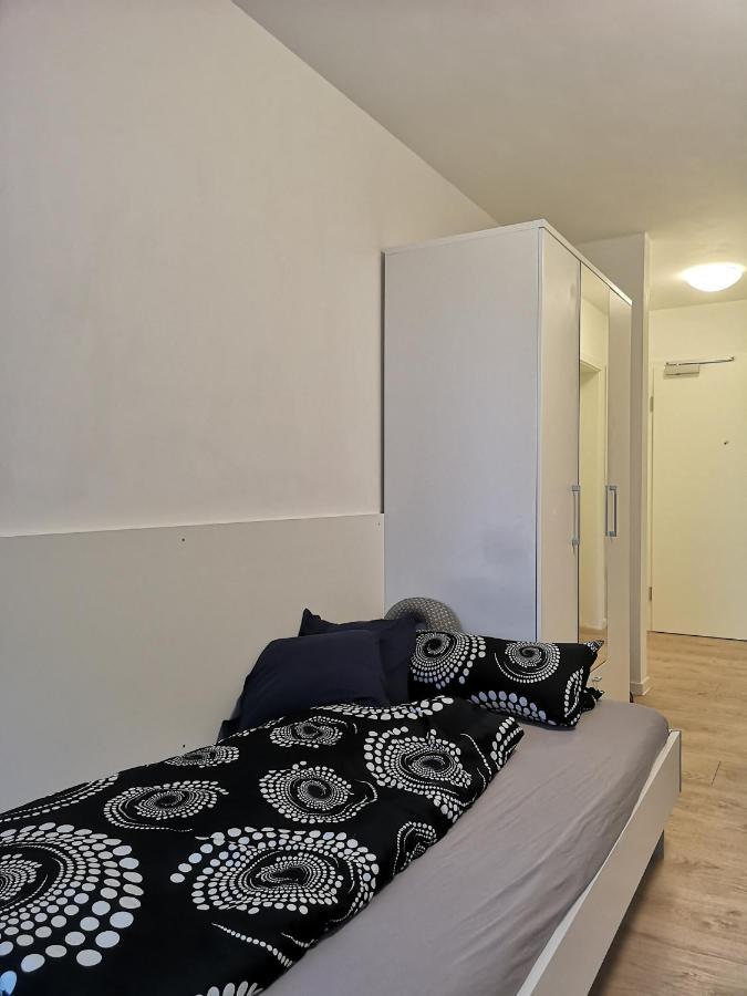 Ferienwohnung Beautiful Flat, Near Westpark & Hostpital, Easy Parking Ingolstadt Exterior foto